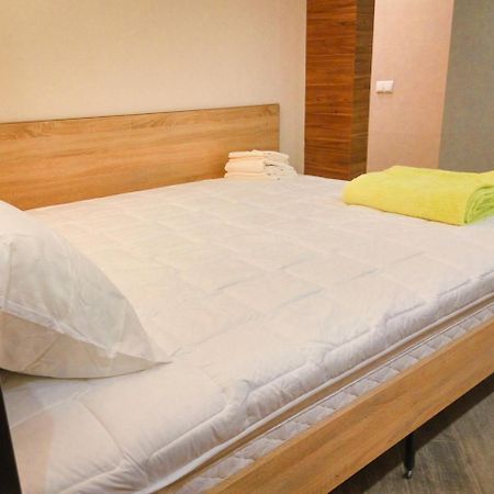 Luxury Loft В Центре Полтавы Poltava Exterior foto